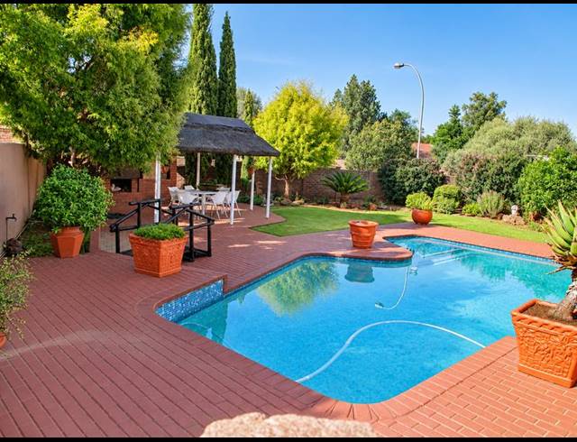 3 BEDROOM HOUSE FOR SALE IN FICHARDT PARK